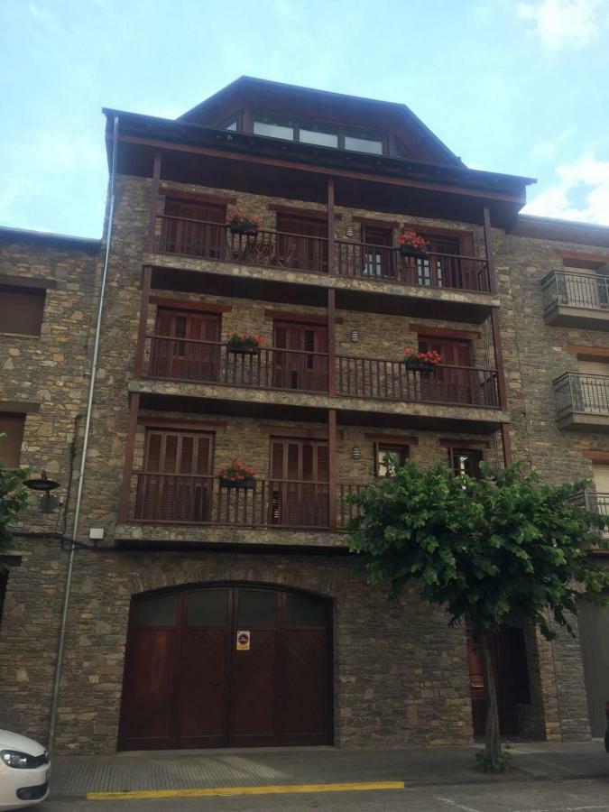 Apartament Neret II Sort Buitenkant foto