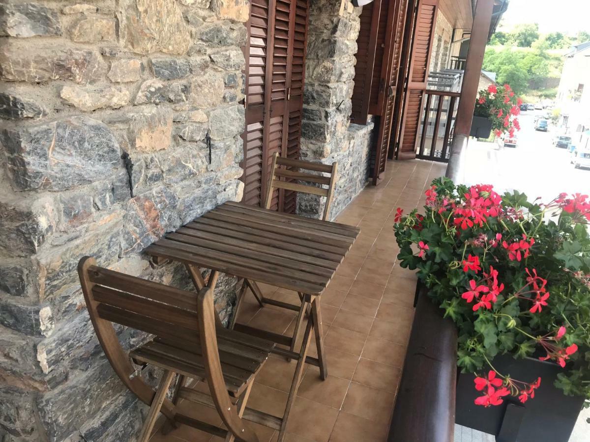 Apartament Neret II Sort Buitenkant foto